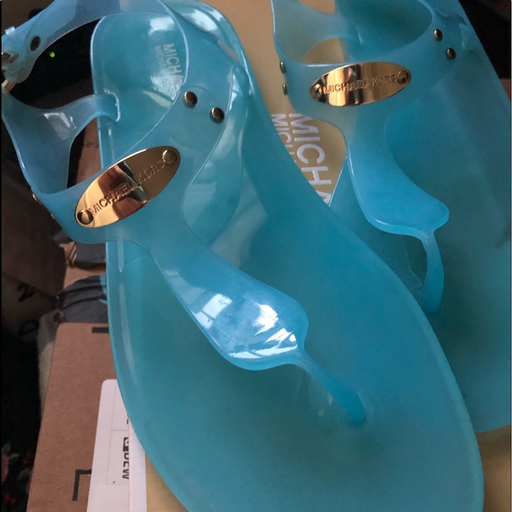 MK plate thong size 8 fits 7 too